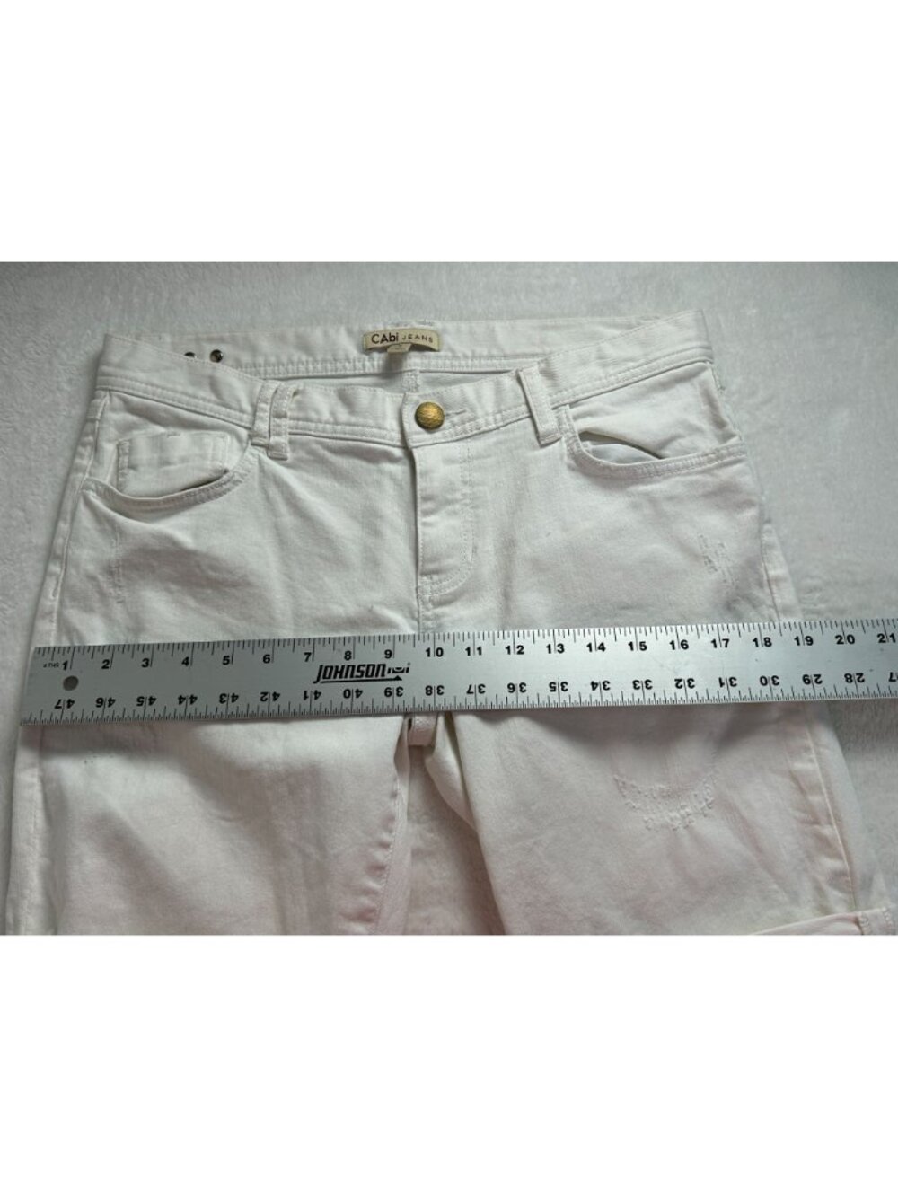 CAbi White Rolled-Hem Bermuda Shorts - Picture 7 of 10